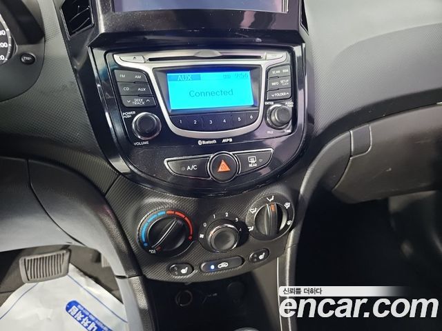 Hyundai Accent (New) 1.4 VVT Premium 2011 — фото 19