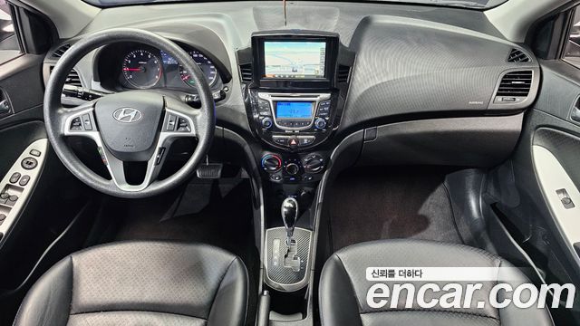 Hyundai Accent (New) 1.4 VVT Premier 2011 — фото 7
