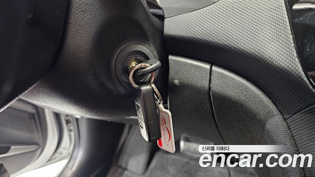 Hyundai Accent (New) 1.4 VVT Premier 2011 — фото 19