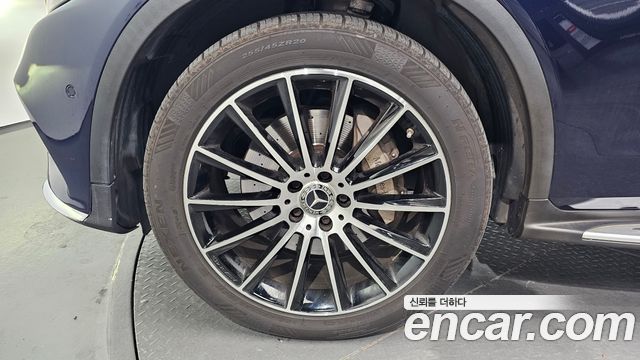 Mercedes-Benz GLC-Class (X253) GLC300 4MATIC AMG Line 2019 — фото 5