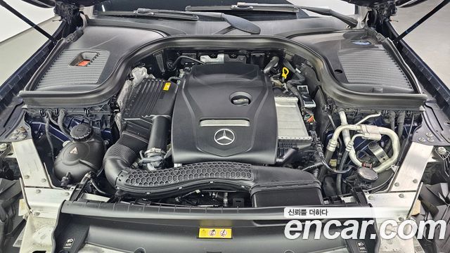 Mercedes-Benz GLC-Class (X253) GLC300 4MATIC AMG Line 2019 — фото 6