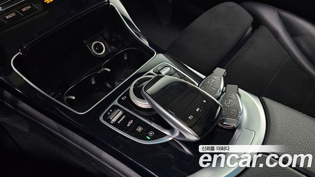 Mercedes-Benz GLC-Class (X253) GLC300 4MATIC AMG Line 2019 — фото 9