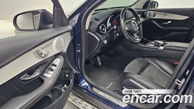 Mercedes-Benz GLC-Class (X253) GLC300 4MATIC AMG Line 2019 — фото 10