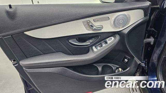 Mercedes-Benz GLC-Class (X253) GLC300 4MATIC AMG Line 2019 — фото 24