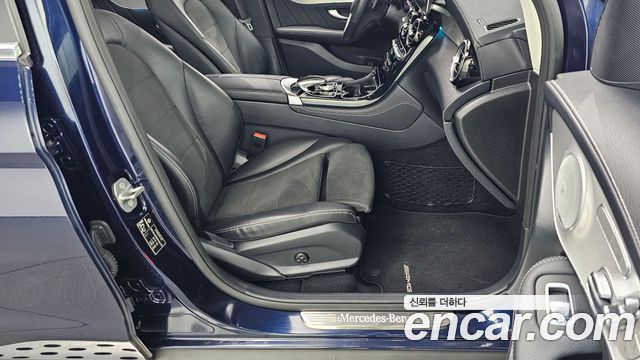 Mercedes-Benz GLC-Class (X253) GLC300 4MATIC AMG Line 2019 — фото 26