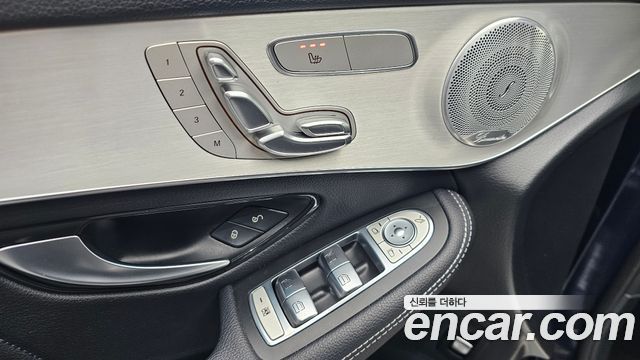 Mercedes-Benz GLC-Class (X253) GLC300 4MATIC AMG Line 2019 — фото 28