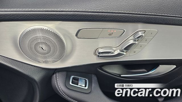 Mercedes-Benz GLC-Class (X253) GLC300 4MATIC AMG Line 2019 — фото 30