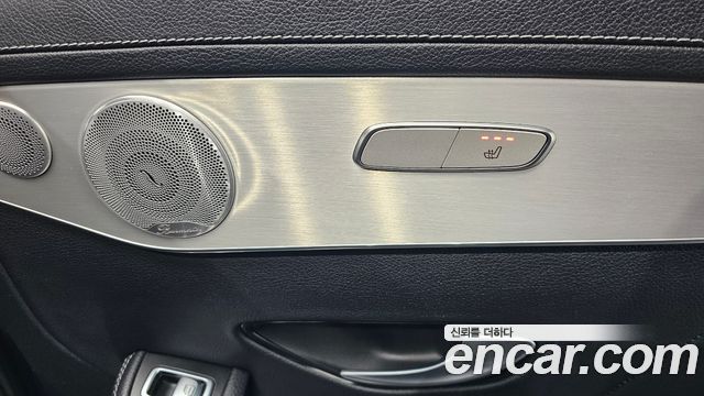 Mercedes-Benz GLC-Class (X253) GLC300 4MATIC AMG Line 2019 — фото 34
