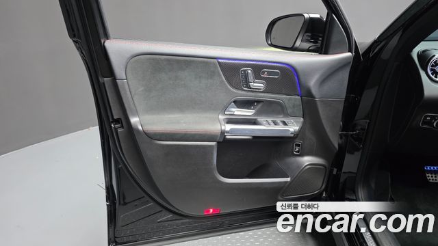 Mercedes-Benz GLB-Class (X247) GLB250 4MATIC 2020 — фото 24