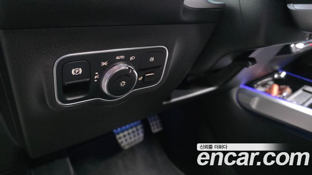 Mercedes-Benz GLB-Class (X247) GLB250 4MATIC 2020 — фото 27