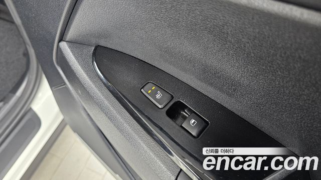 Kia Sportage (V) Gasoline 1.6 Turbo 2WD Nobleless 2022 — фото 18