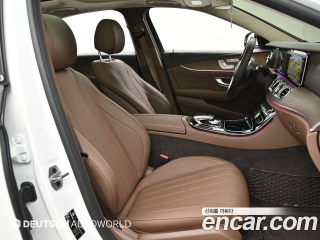 Mercedes-Benz E-Class (W213) E300e Exclusive 2019 — фото 10