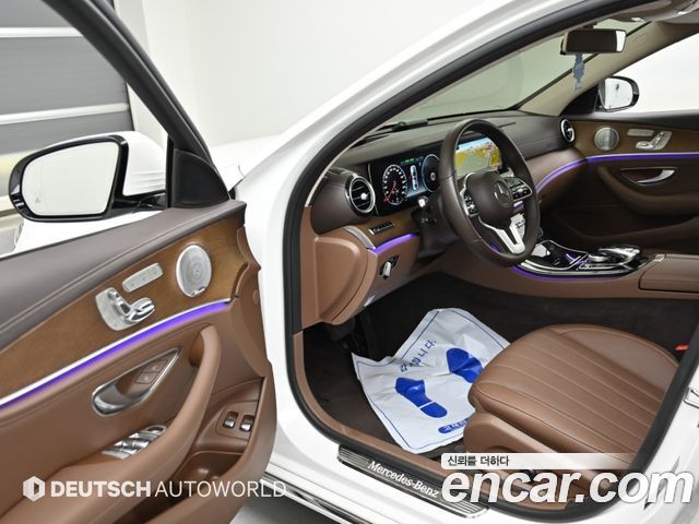 Mercedes-Benz E-Class (W213) E300e Exclusive 2019 — фото 15