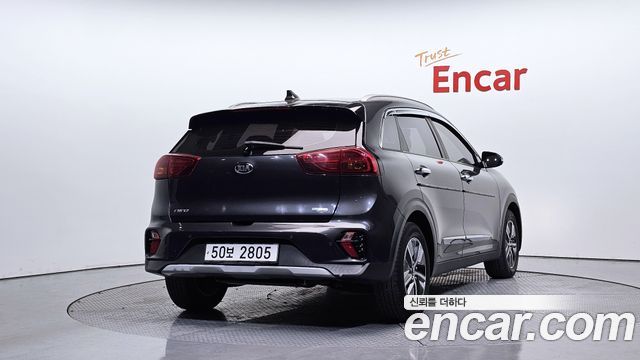 Kia Niro 1.6 Plug-in HEV Noblesse 2020 — фото 2