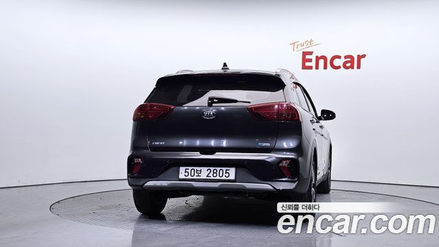Kia Niro 1.6 Plug-in HEV Noblesse 2020 — фото 4