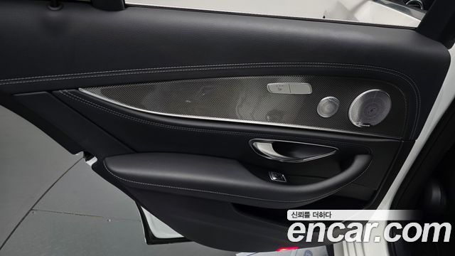 Mercedes-Benz E-Class (W213) E350 4MATIC AMG Line 2020 — фото 31