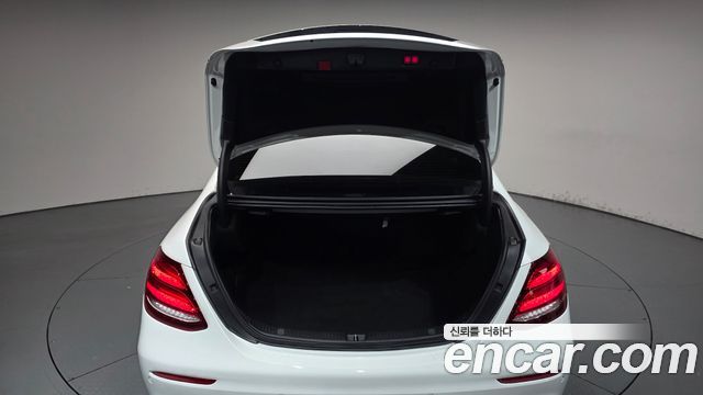 Mercedes-Benz E-Class (W213) E350 4MATIC AMG Line 2020 — фото 43