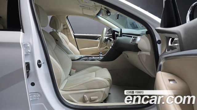 Genesis G70 Gasoline 2.0T 2WD 2021 — фото 26
