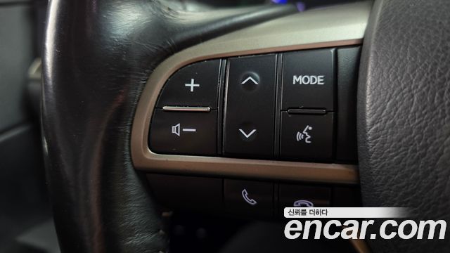Lexus ES300h Executive XV60 2017 — фото 18