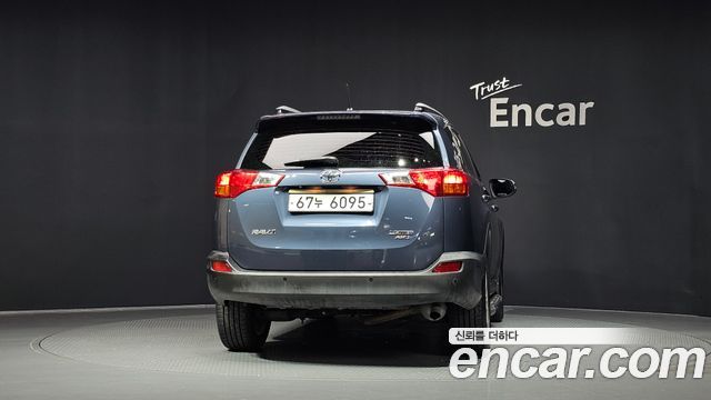 Toyota RAV4 2.5 4WD 4th 2014 — фото 4