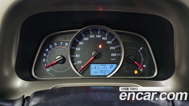 Toyota RAV4 2.5 4WD 4th 2014 — фото 8