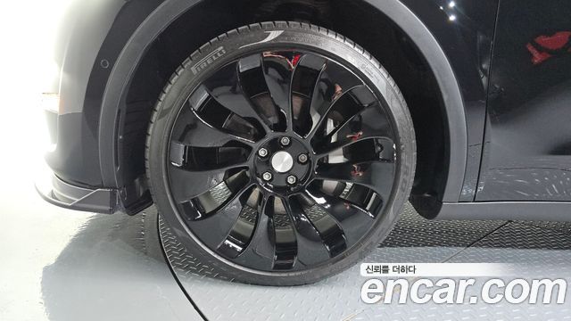 Tesla Model Y Standard Range RWD 2021 — фото 5