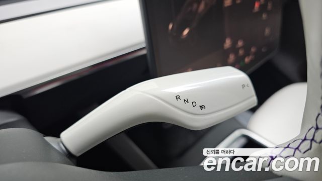 Tesla Model Y Standard Range RWD 2021 — фото 9
