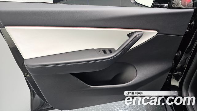 Tesla Model Y Standard Range RWD 2021 — фото 24
