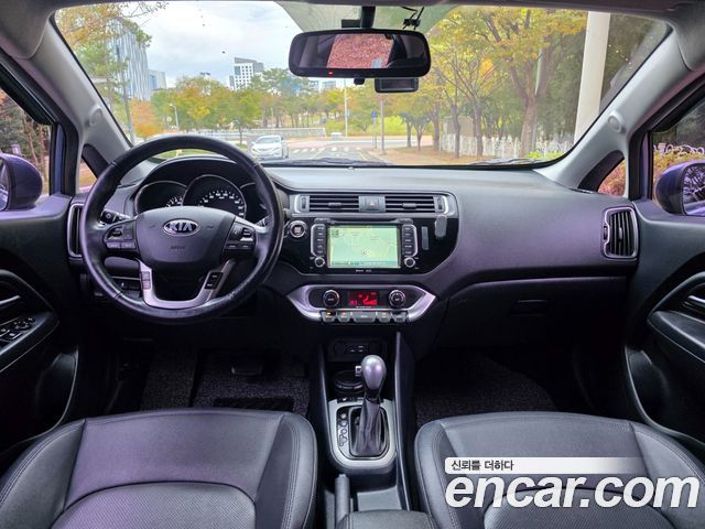 Kia Pride 5DR 1.6 GDI Luxury 2015 — фото 7
