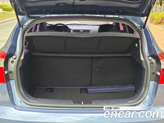 Kia Pride 5DR 1.6 GDI Luxury 2015 — фото 21