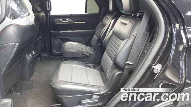 Ford Explorer (VI) 2.3 ST-Line 4WD 2025 — фото 11