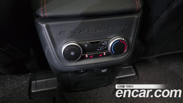 Ford Explorer (VI) 2.3 ST-Line 4WD 2025 — фото 31