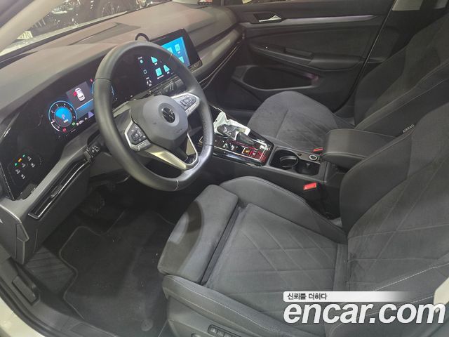 Volkswagen Golf (VIII) 2.0 TDI Prestige 2023 — фото 10
