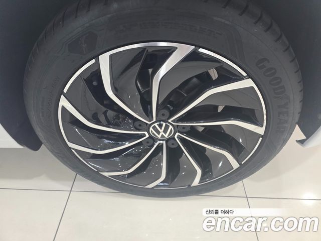 Volkswagen Golf (VIII) 2.0 TDI Prestige 2023 — фото 23