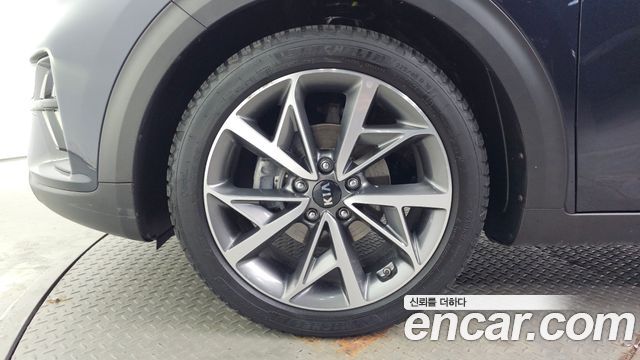 Kia Niro 1.6 HEV Noblesse Special 2020 — фото 5
