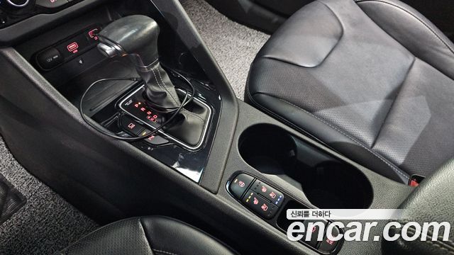Kia Niro 1.6 HEV Noblesse Special 2020 — фото 9