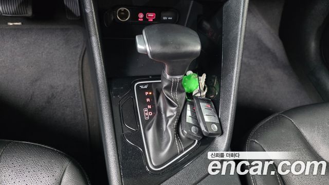 Kia Niro Prestige 2018 — фото 9