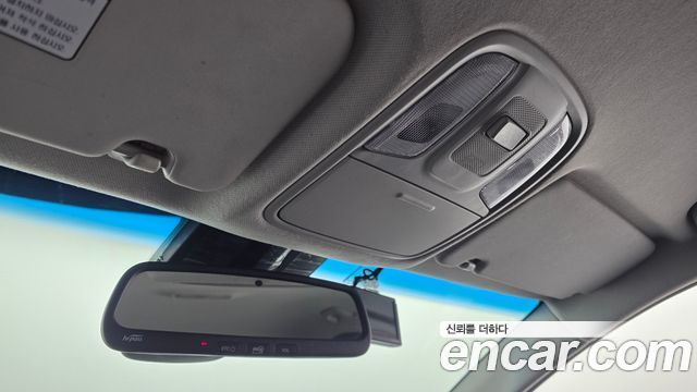 Kia Niro Prestige 2018 — фото 17