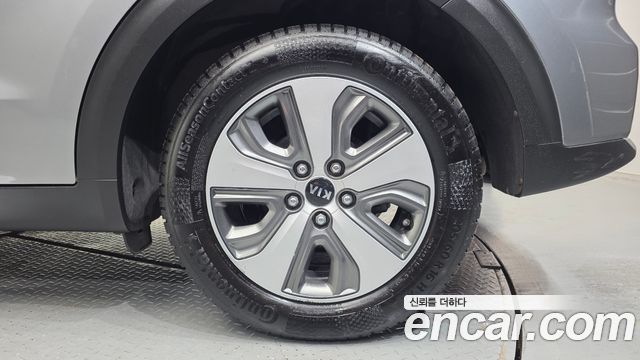 Kia Niro Prestige 2018 — фото 21