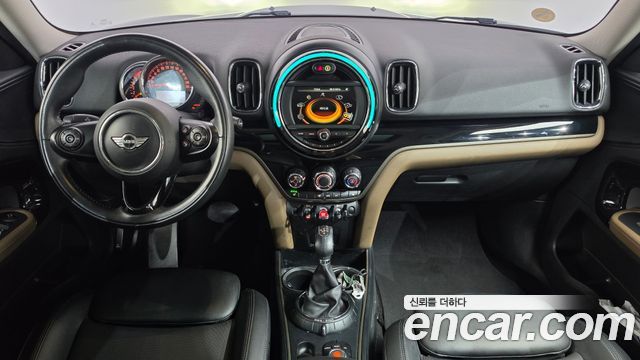 MINI Cooper D Countryman Standard 2nd 2017 — фото 7