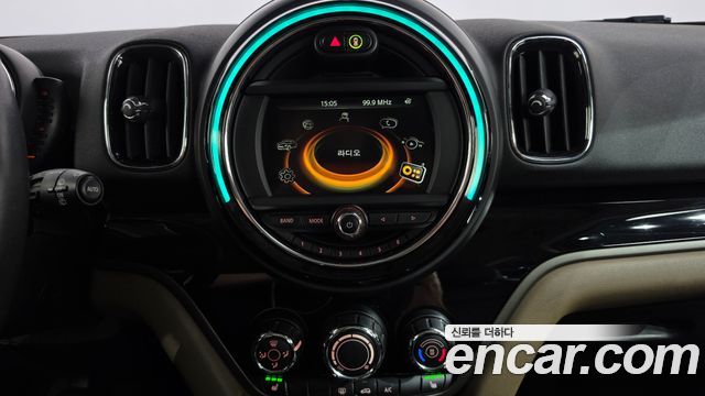 MINI Cooper D Countryman Standard 2nd 2017 — фото 14