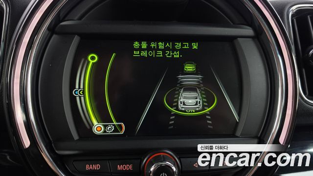 MINI Cooper D Countryman Standard 2nd 2017 — фото 17