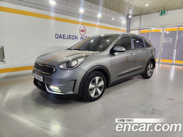 Kia Niro Prestige 2018 — фото 3