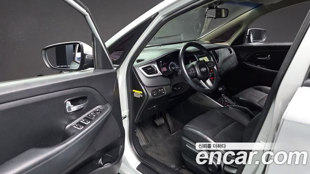 Kia Carens 2.0 LPi Prestige 2015 — фото 10