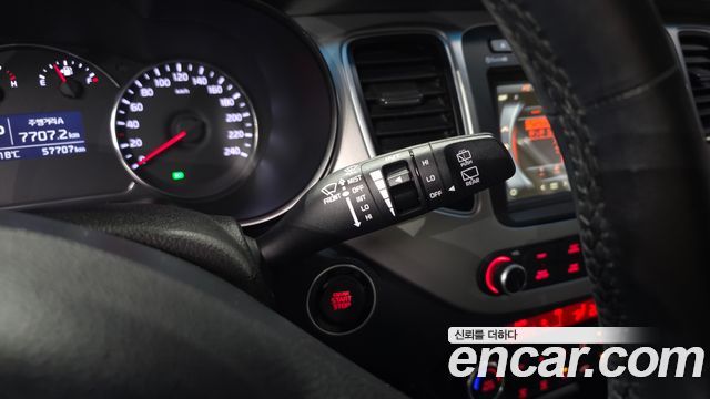 Kia Carens 2.0 LPi Prestige 2015 — фото 18