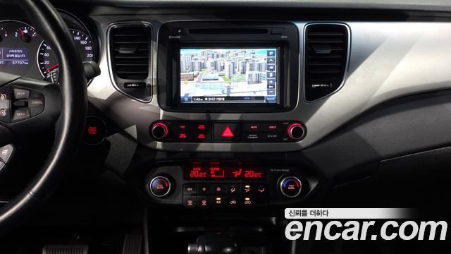 Kia Carens 2.0 LPi Prestige 2015 — фото 19