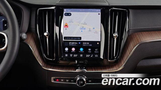 Volvo XC60 (II) B5 Ultimate Bright 2024 — фото 12
