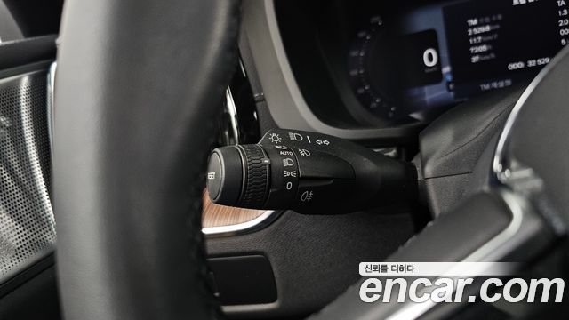 Volvo XC60 (II) B5 Ultimate Bright 2024 — фото 29