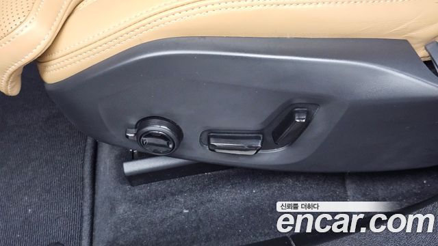 Volvo XC60 (II) B5 Ultimate Bright 2024 — фото 31