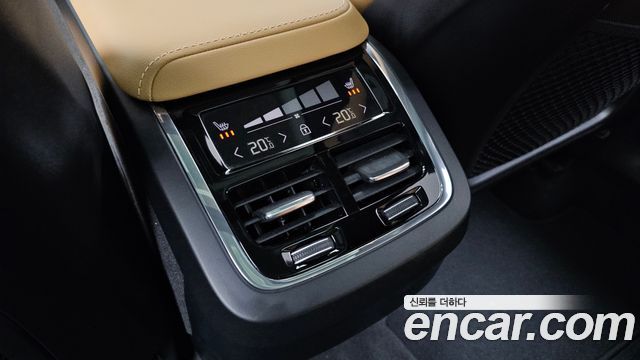 Volvo XC60 (II) B5 Ultimate Bright 2024 — фото 33